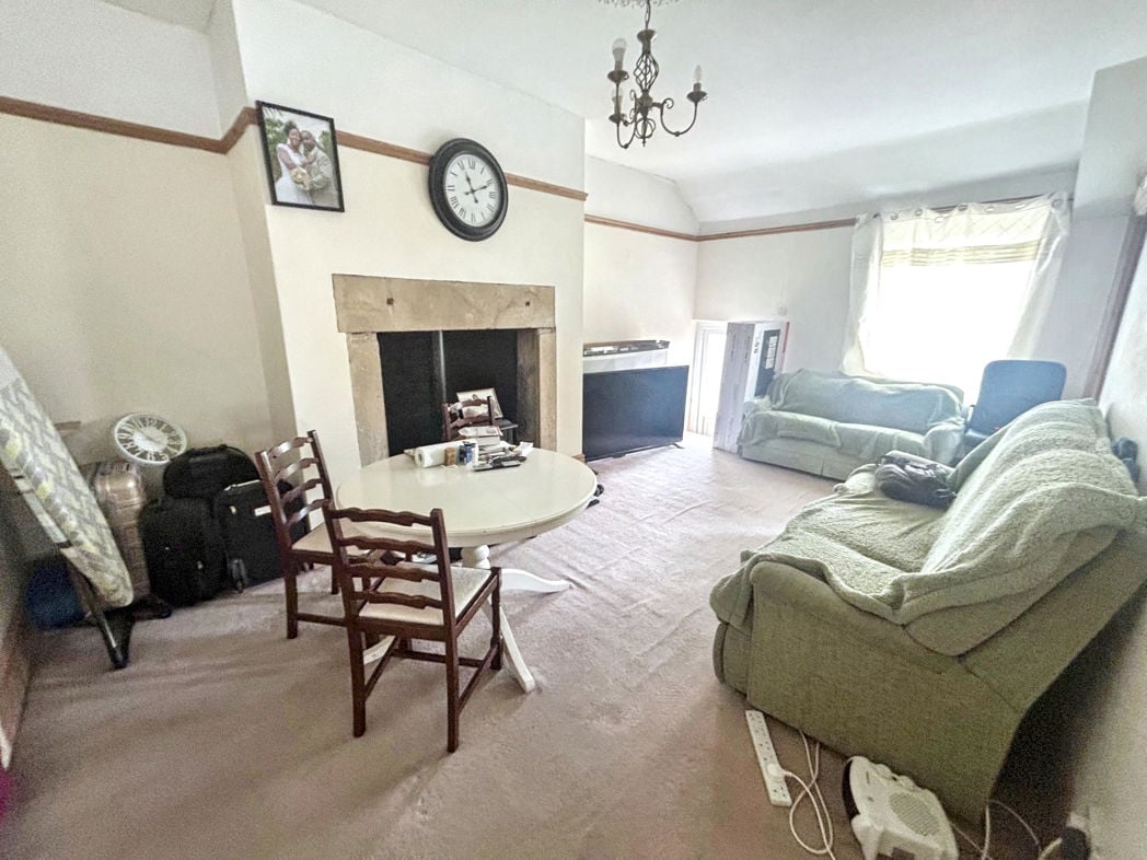 Property image 2 of 12