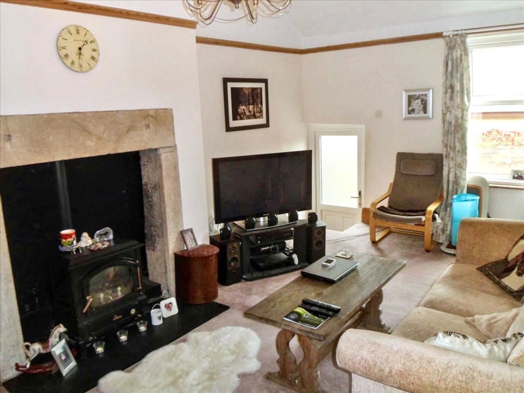 Property image 3 of 12
