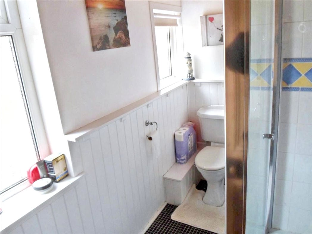 Property image 4 of 12