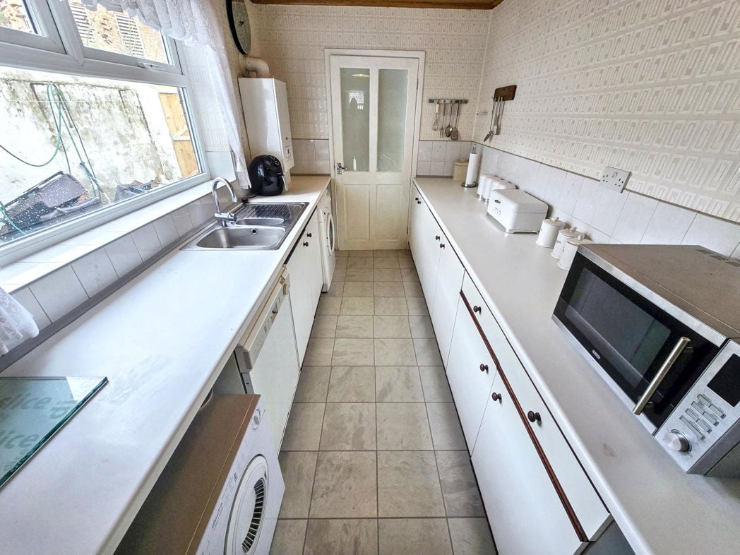 Property image 8 of 24