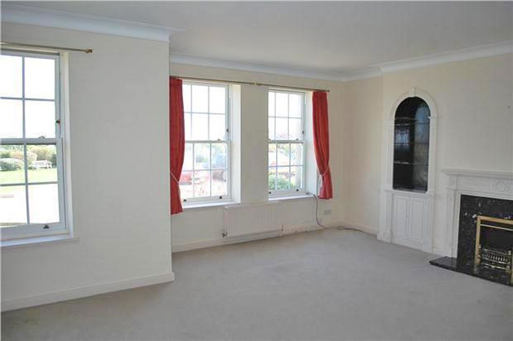 Property image 2 of 7