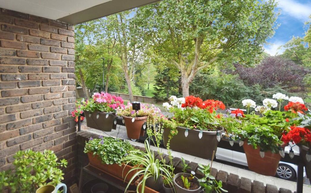Property image 4 of 11
