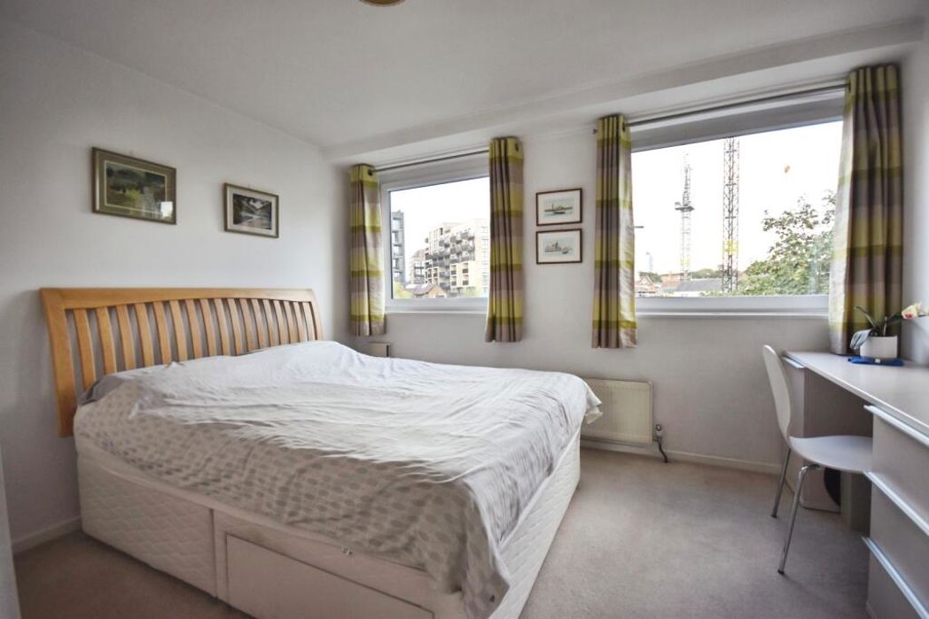 Property image 5 of 11