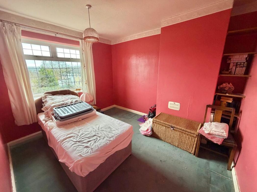 Property image 8 of 13