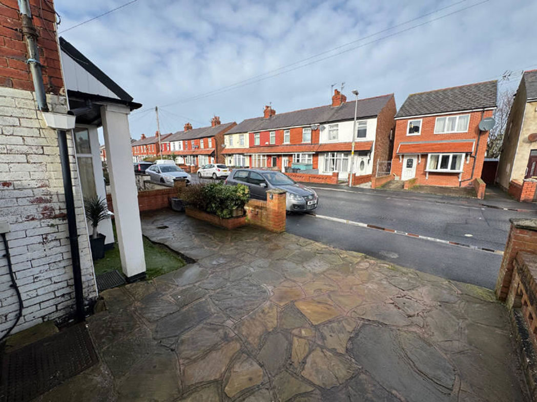 Property image 17 of 19