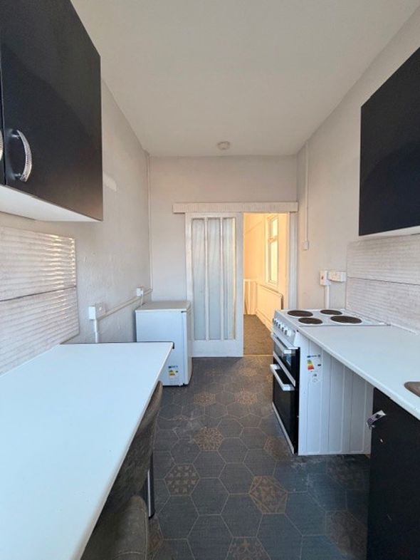 Property image 3 of 28