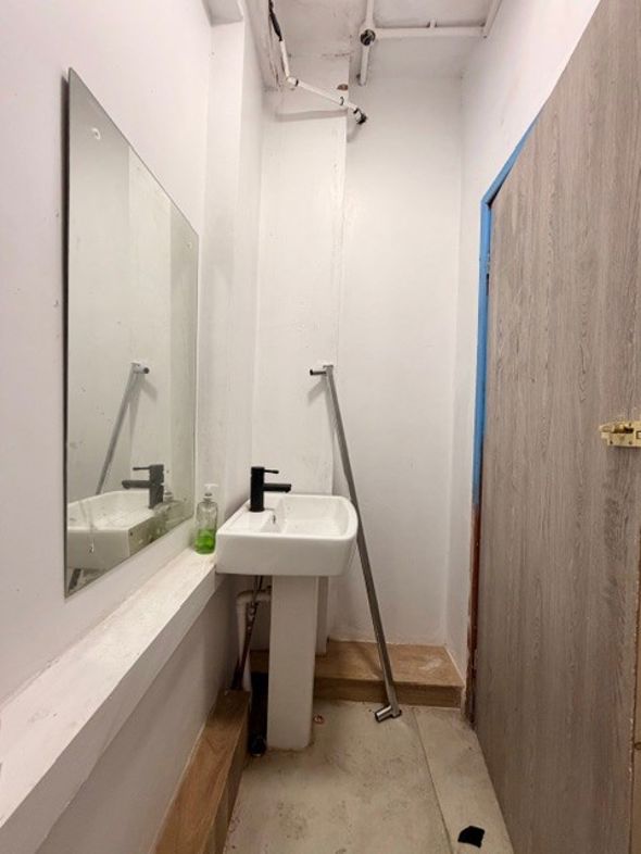 Property image 11 of 28
