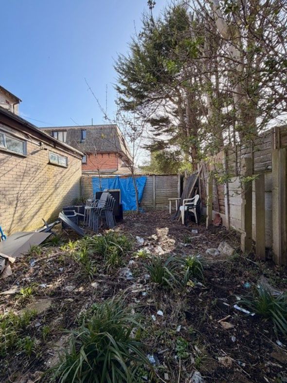 Property image 16 of 28