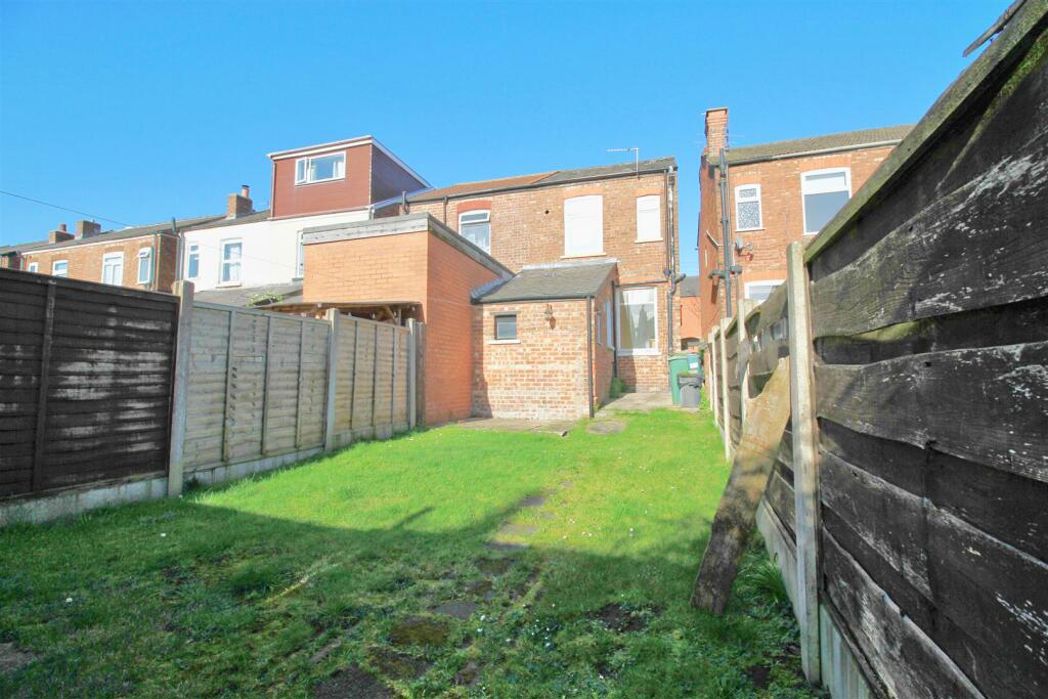 Property image 2 of 9