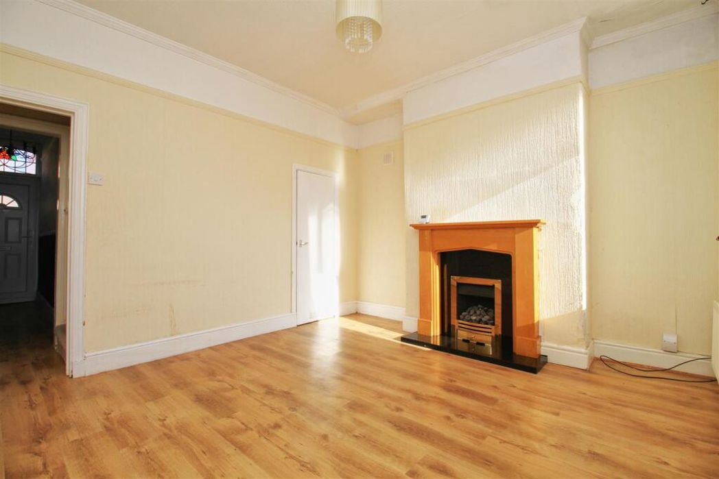Property image 6 of 9