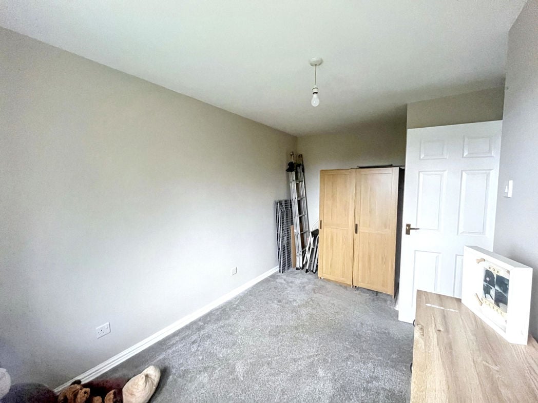 Property image 14 of 17