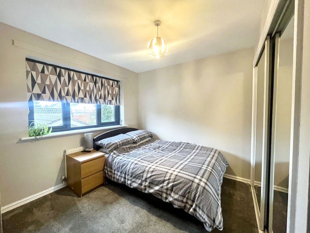 Property image 13 of 17