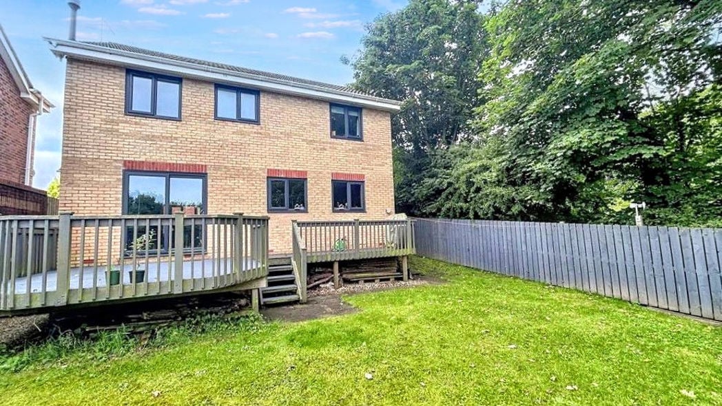 Property image 17 of 17
