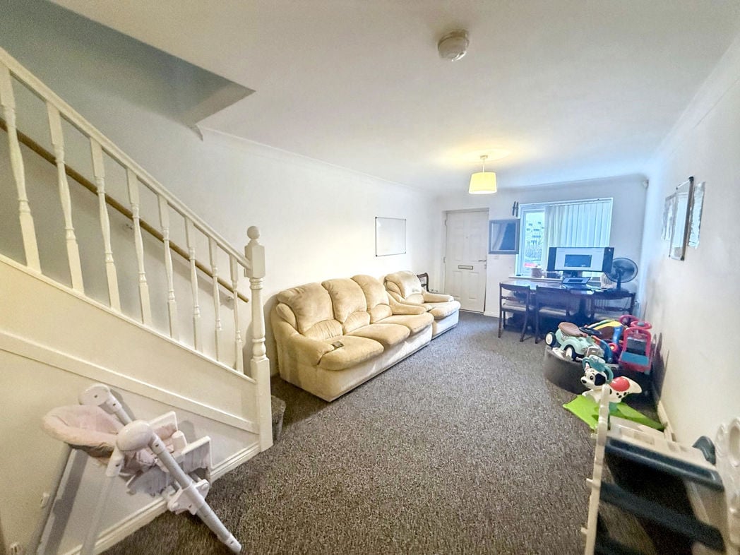 Property image 2 of 7
