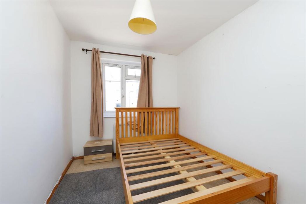 Property image 4 of 9