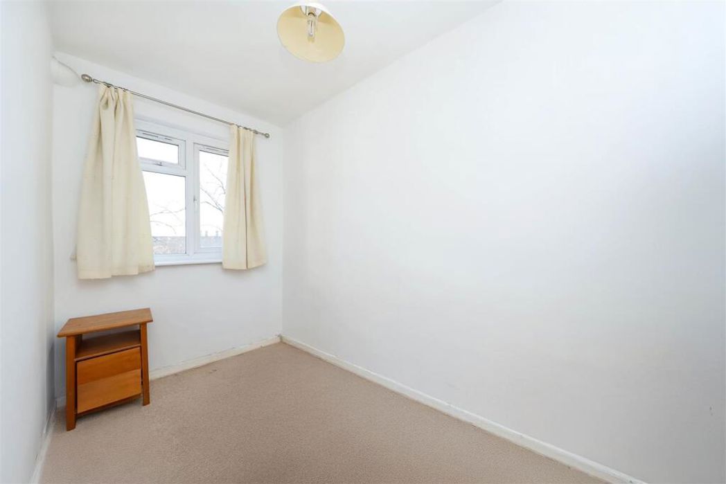 Property image 5 of 9