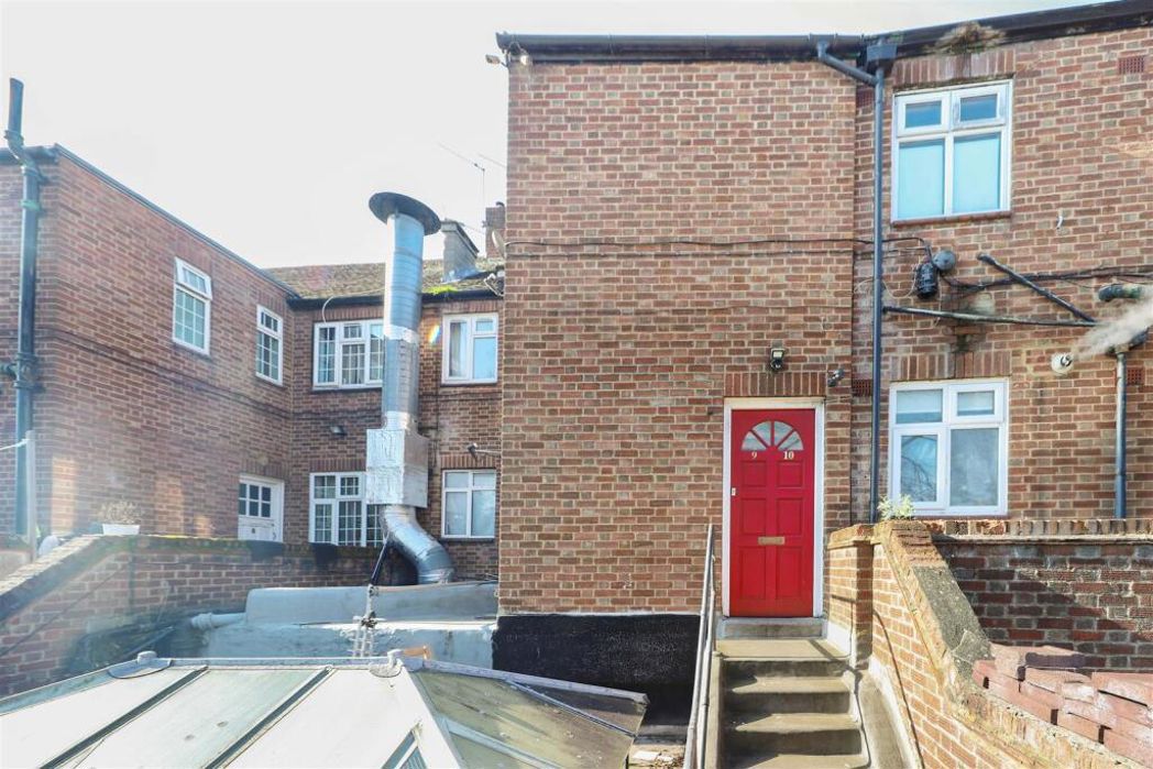 Property image 7 of 9