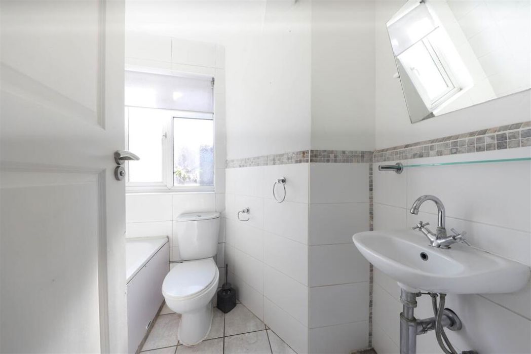 Property image 9 of 9
