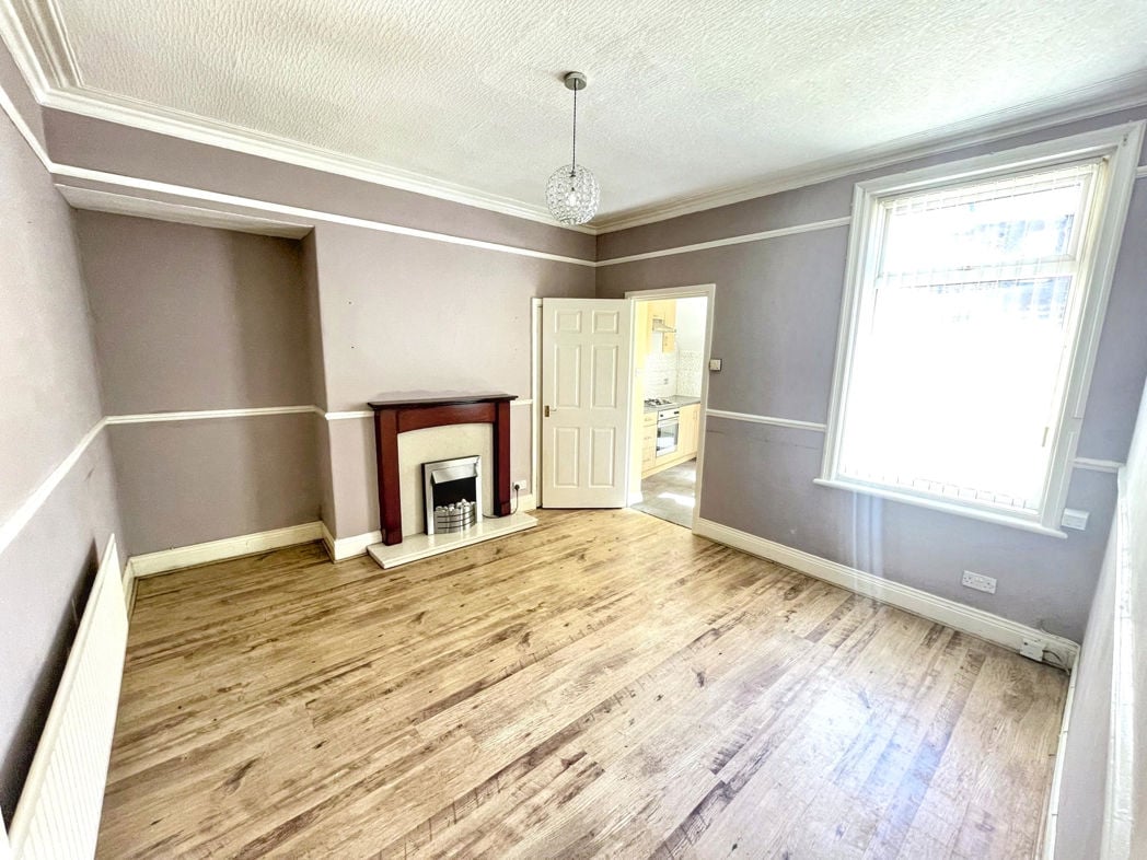 Property image 2 of 8