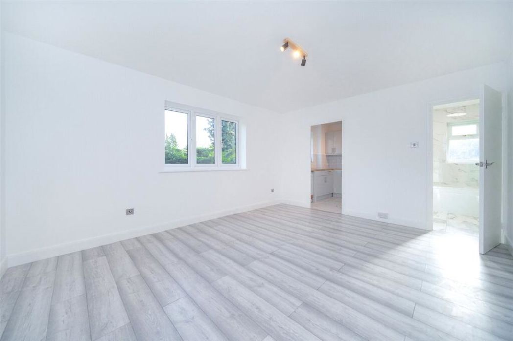 Property image 3 of 8
