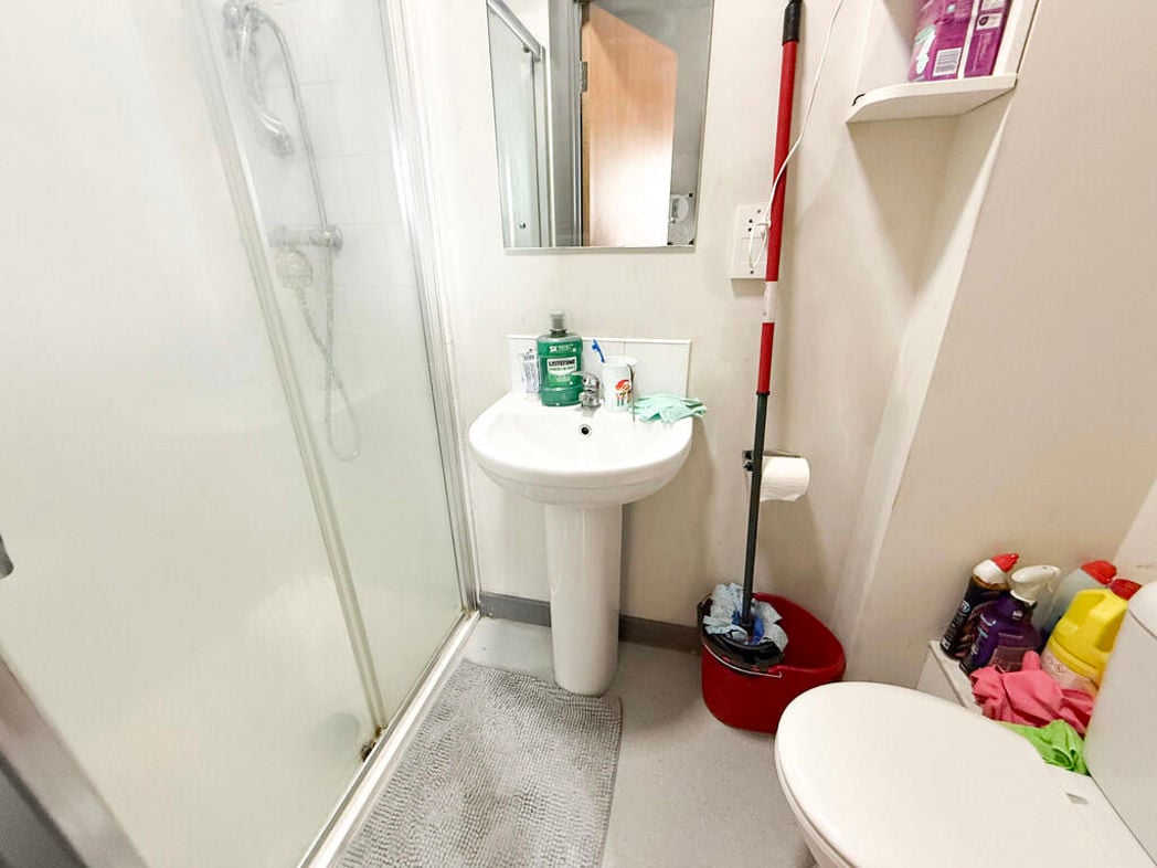Property image 5 of 9