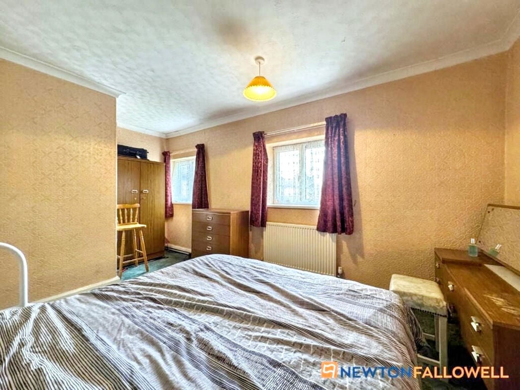 Property image 8 of 16