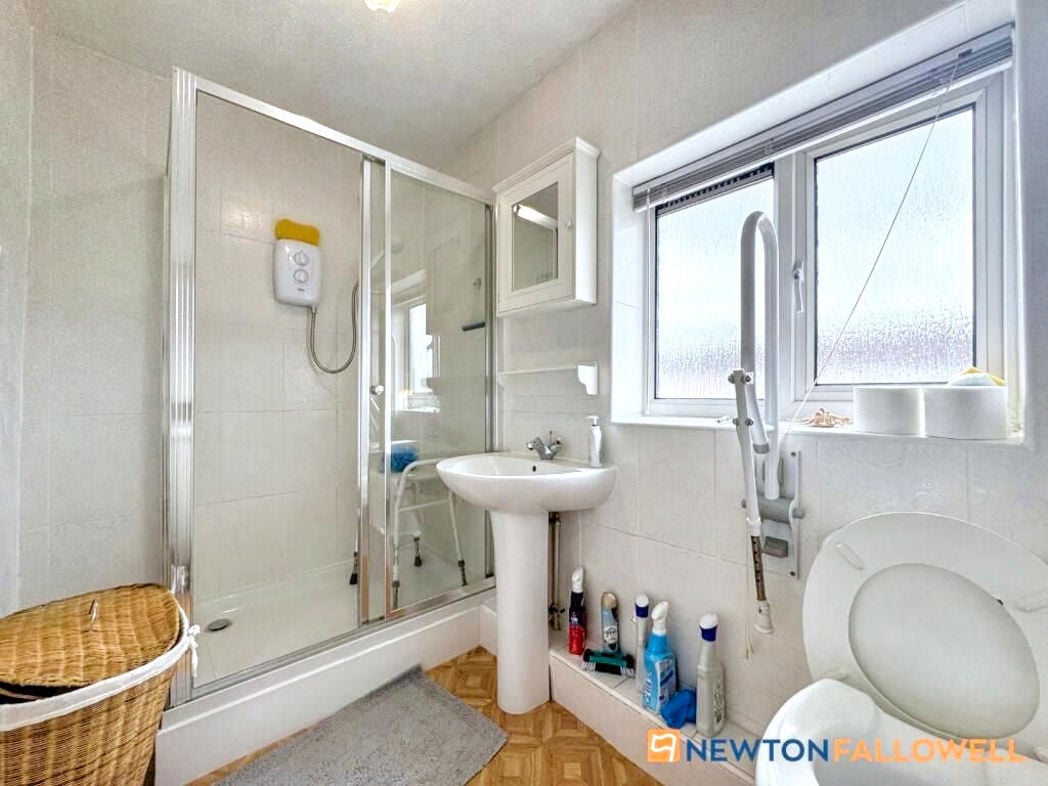 Property image 12 of 16