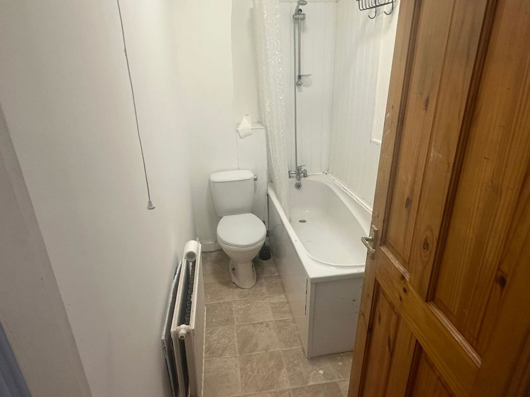 Property image 2 of 4