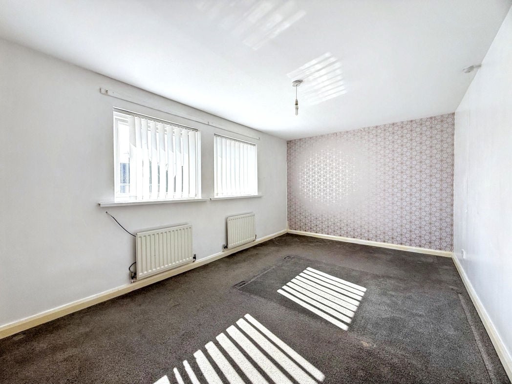 Property image 10 of 17