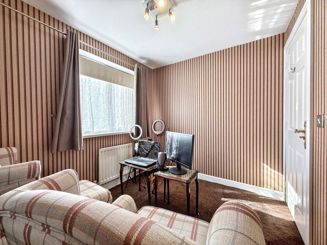 Property image 11 of 40