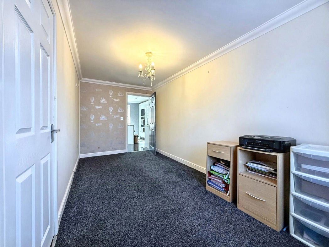 Property image 27 of 40