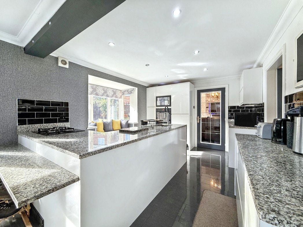 Property image 31 of 40