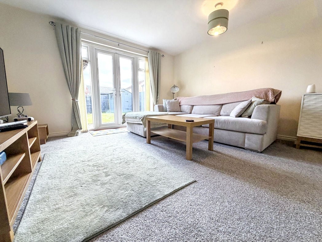Property image 2 of 16