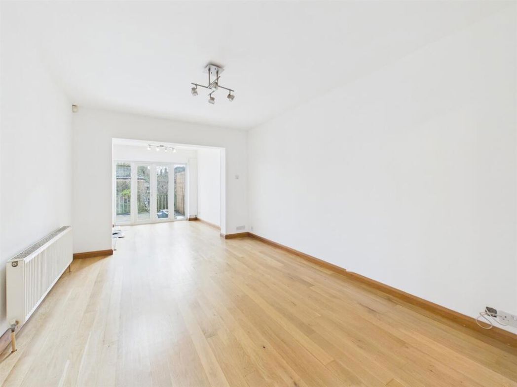 Property image 2 of 15
