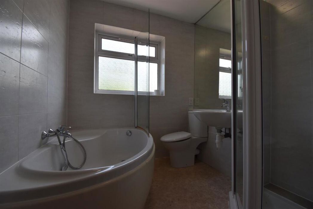 Property image 10 of 15