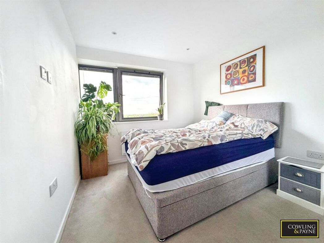 Property image 10 of 14