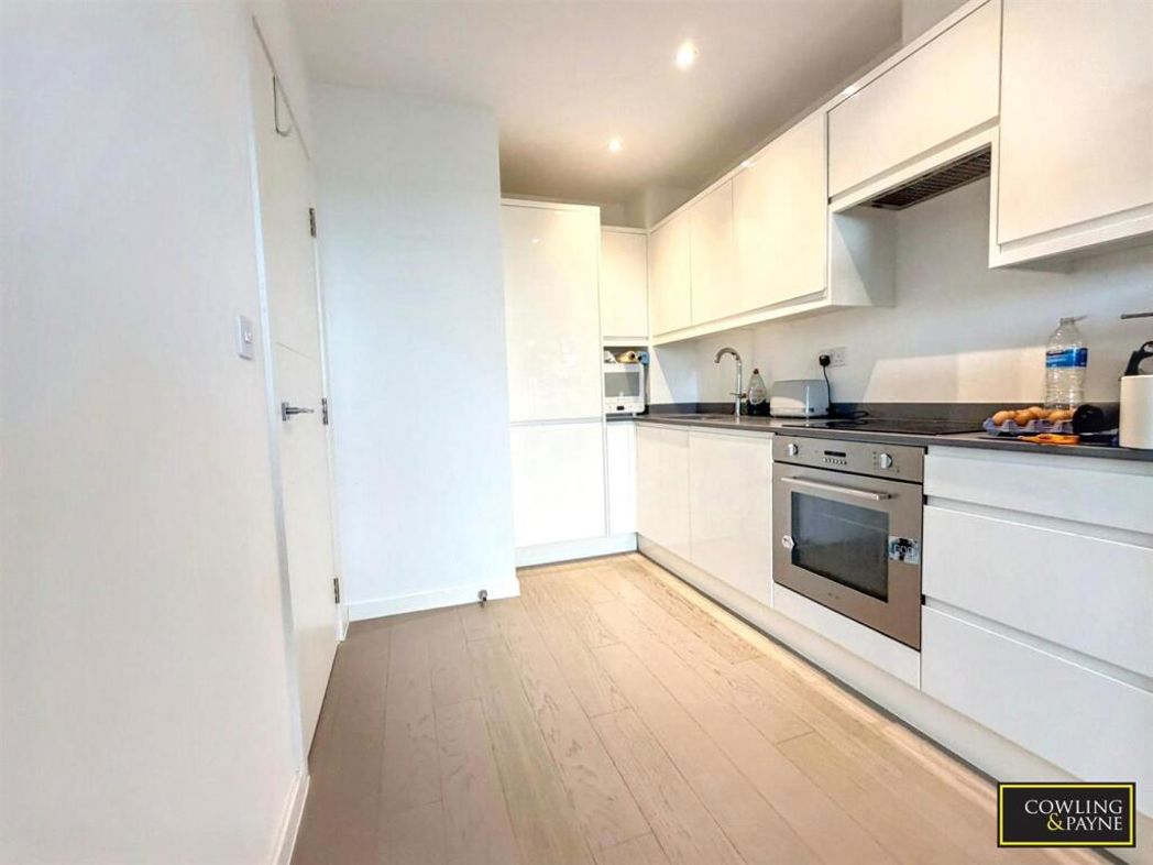 Property image 11 of 14