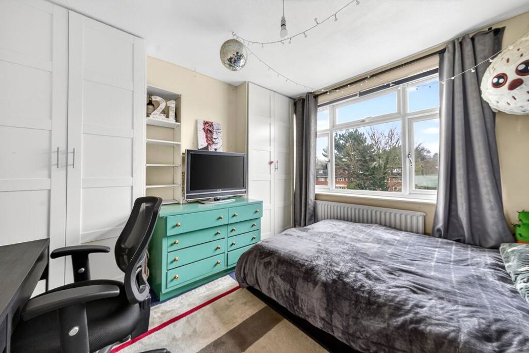 Property image 11 of 19
