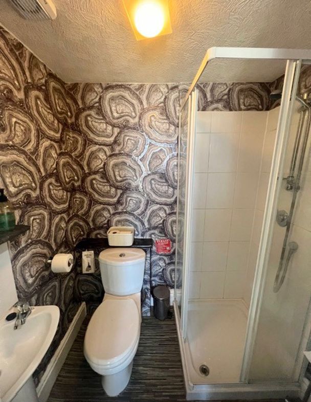 Property image 8 of 17