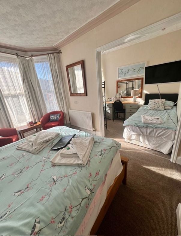 Property image 11 of 17