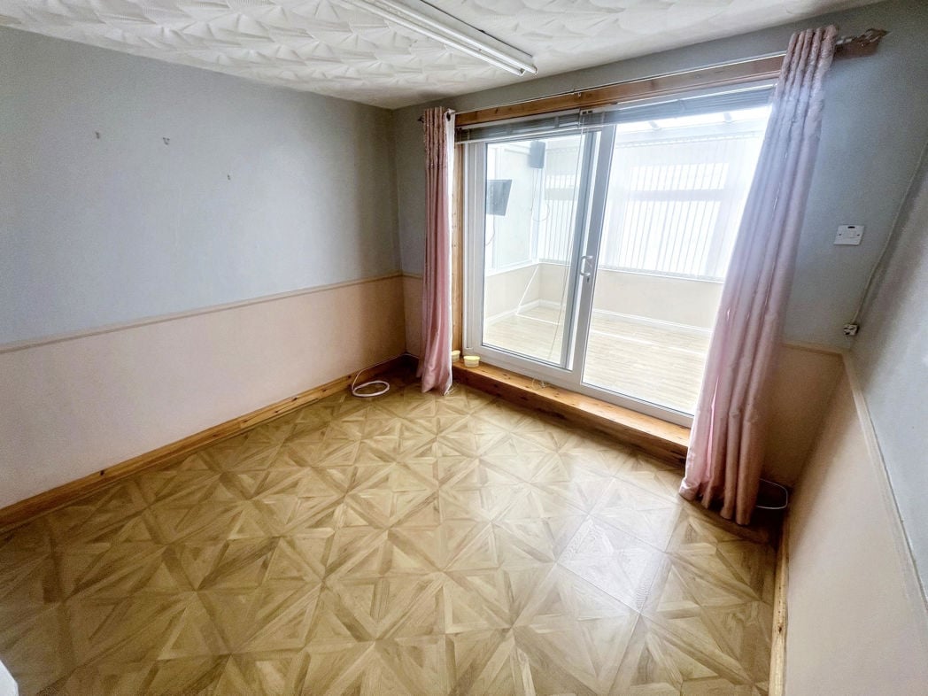 Property image 4 of 16