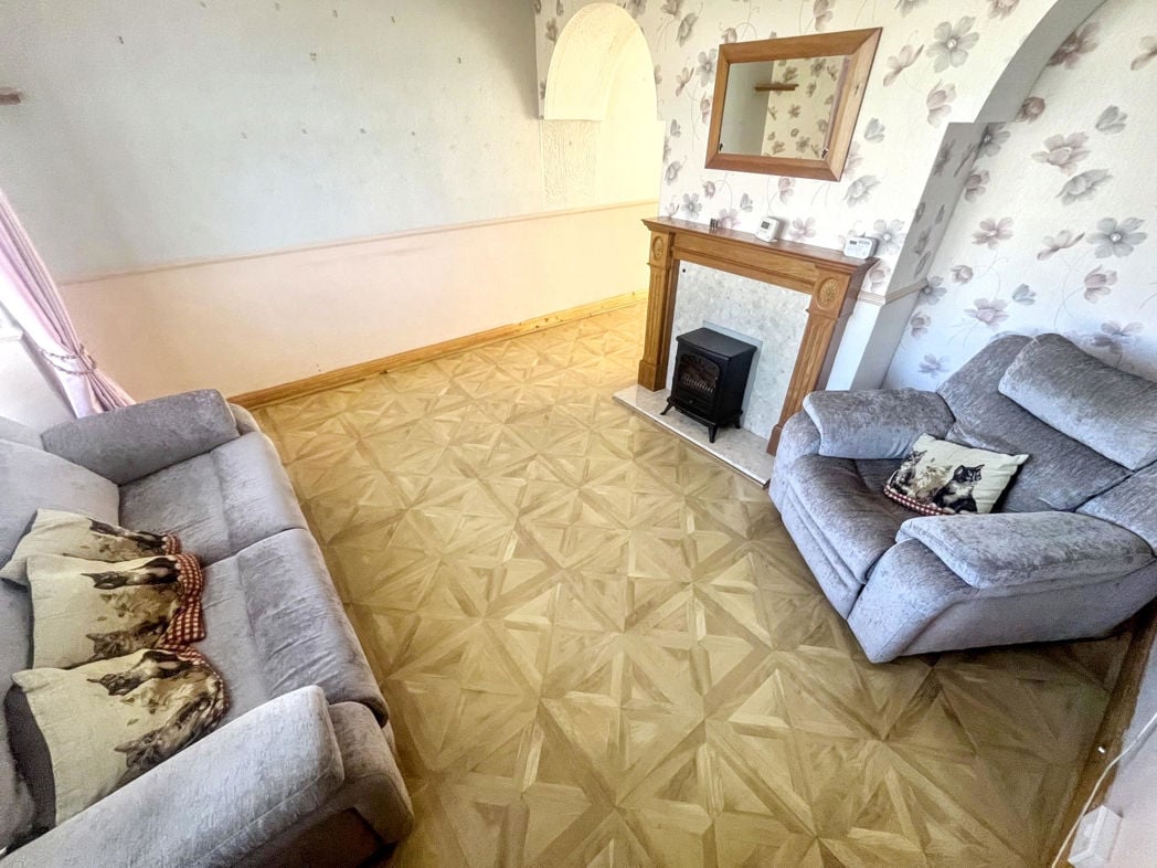 Property image 3 of 16