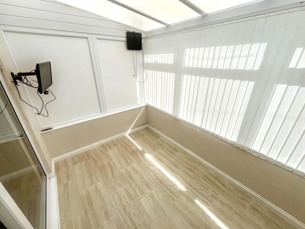 Property image 5 of 16