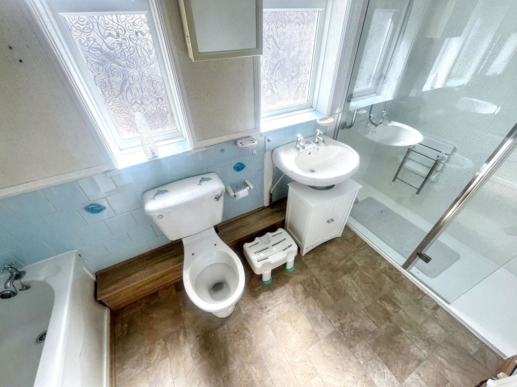 Property image 10 of 16
