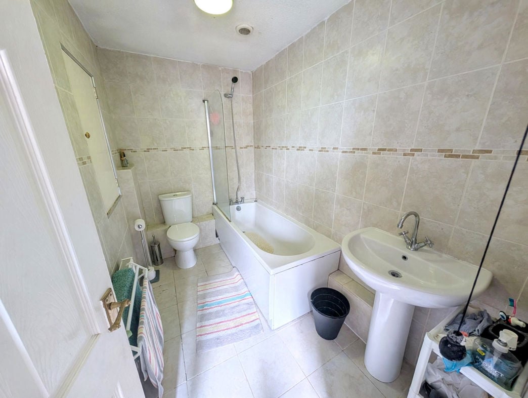 Property image 4 of 8