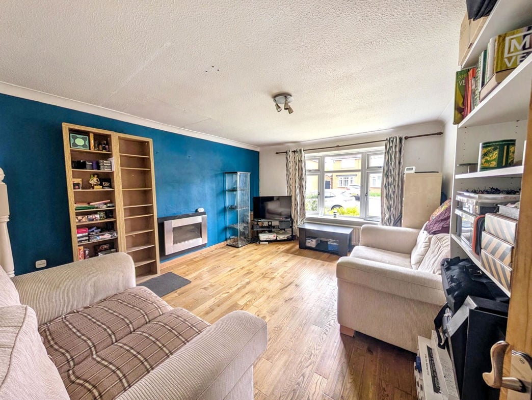 Property image 2 of 8