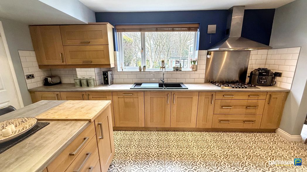 Property image 14 of 60