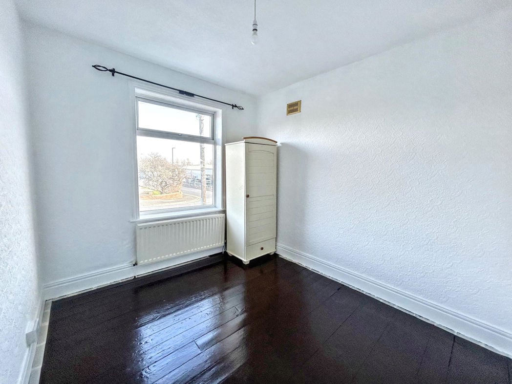 Property image 6 of 8