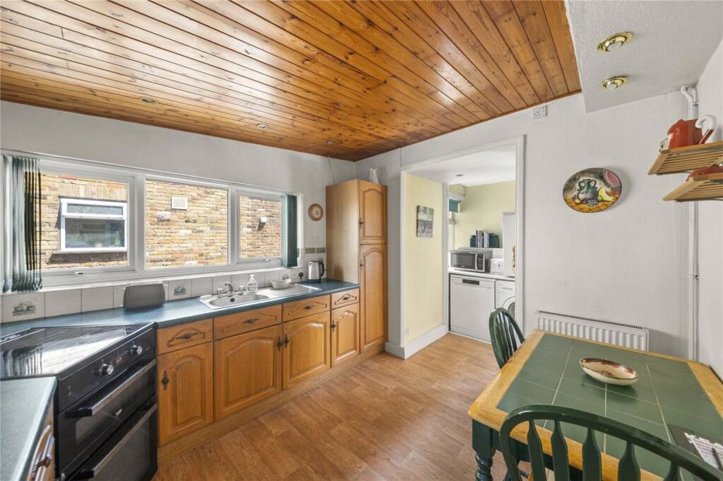 Property image 3 of 19