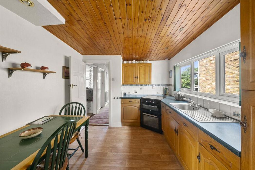 Property image 11 of 19